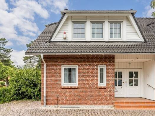 Doppelhaushälfte zum Kauf 609.000 € 5 Zimmer 148,8 m² 475 m² Grundstück frei ab sofort Kleinmachnow 14532