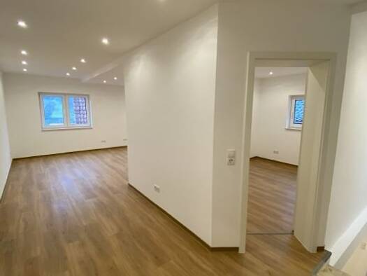 Wohnung zur Miete 1.120 € 4 Zimmer 98,7 m² Geschoss 1/2 frei ab 01.09.2025 Unterdürrbach Würzburg 97080