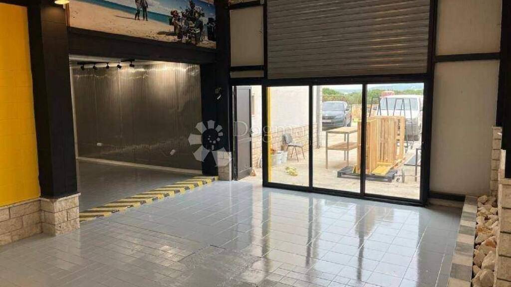 Ladenfläche zum Kauf 1.300.000 € 20 Zimmer Trogir