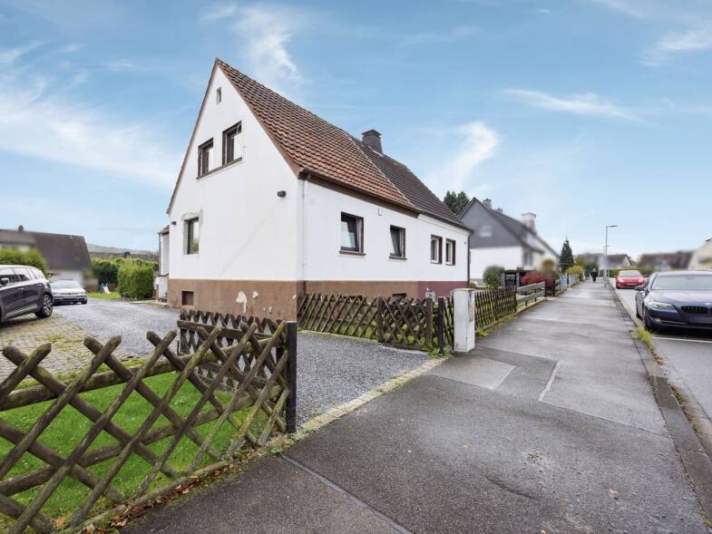 Doppelhaushälfte zum Kauf 165.000 € 4 Zimmer 86 m² 482 m² Grundstück Platte Heide Menden 58708