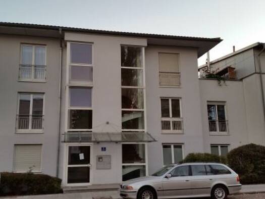 Wohnung zur Miete 700 € 4,5 Zimmer 135 m² frei ab sofort Udetstraße 5, Westenviertel Regensburg 93049