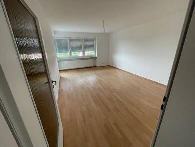Wohnung zur Miete 579 € 3 Zimmer 69,1 m² 3. Geschoss frei ab sofort Isarstr. 39 Reinhausen Regensburg 93057