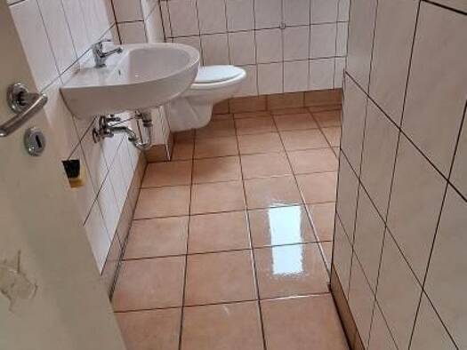 Wohnung zum Kauf 169.000 € 4 Zimmer 110 m² 1. Geschoss Altendorfer Str. 298 Altendorf Stadtbezirk III 45143