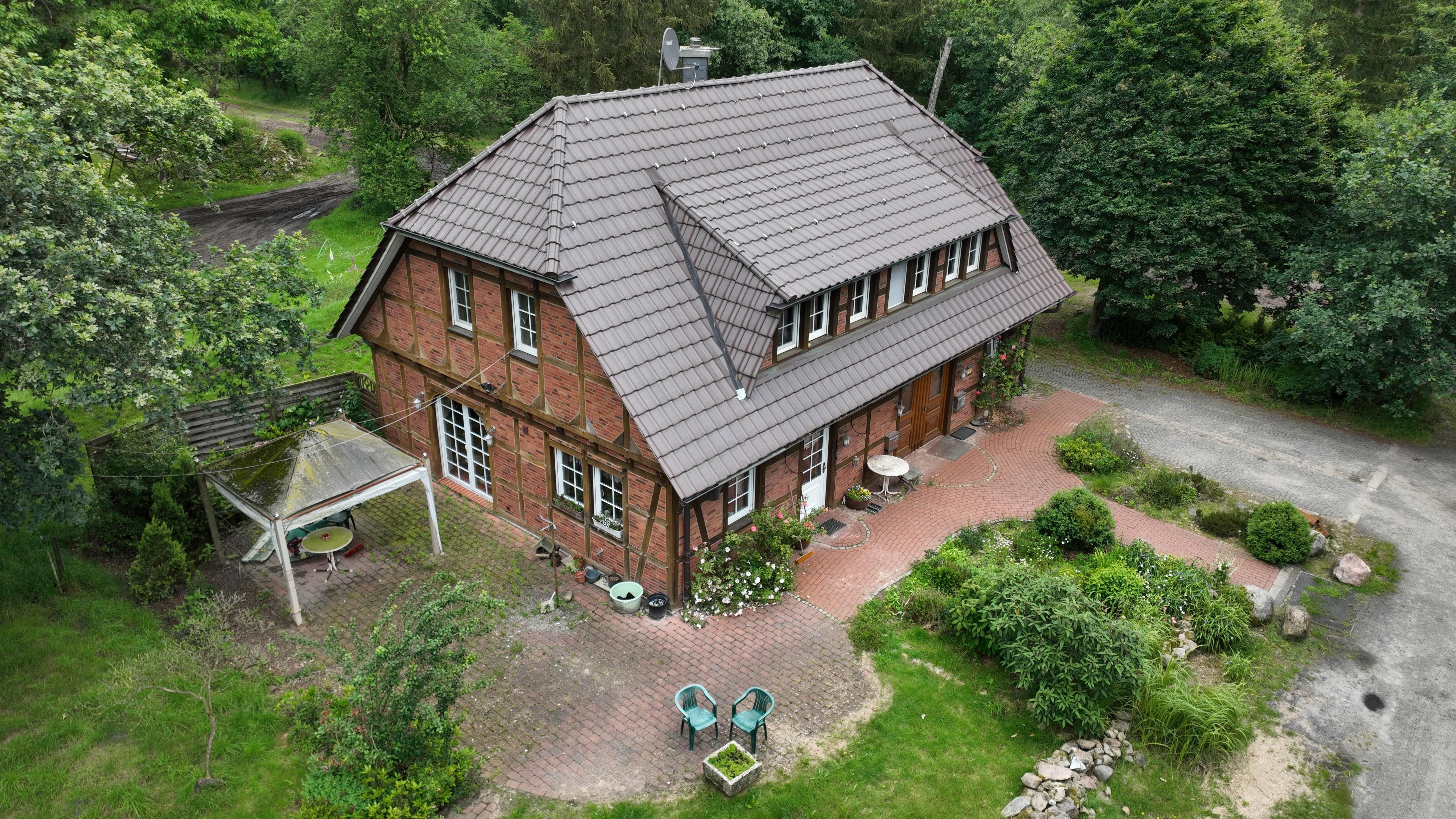 Mehrfamilienhaus zum Kauf 490.000 € 6 Zimmer 220 m²<br/>Wohnfläche 760 m²<br/>Grundstück Am Wald 11 Wintermoor an der Chaussee Schneverdingen 29640