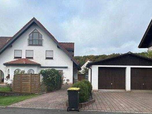 Mehrfamilienhaus zum Kauf 610.000 € 9 Zimmer 277,3 m² 889 m² Grundstück frei ab sofort Langenbieber Hofbieber 36145
