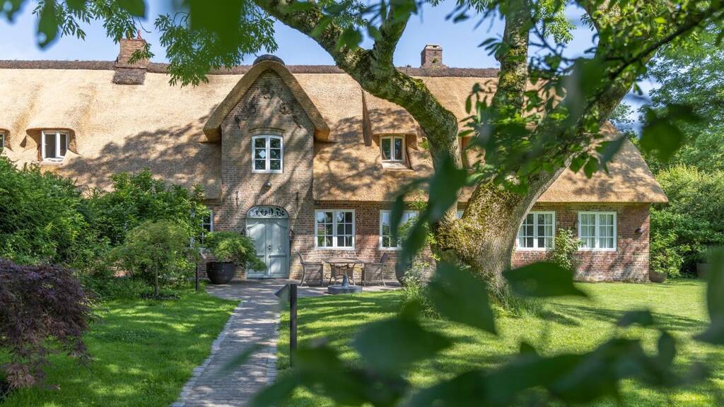 Haus zum Kauf 9 Zimmer 390 m² 6.850 m² Grundstück Dagebüll 25899