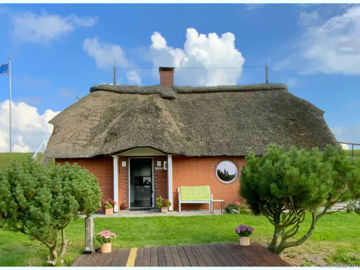 Einfamilienhaus zum Kauf 428.000 € 3 Zimmer 85 m² 1.373 m² Grundstück Nordstrand 25845