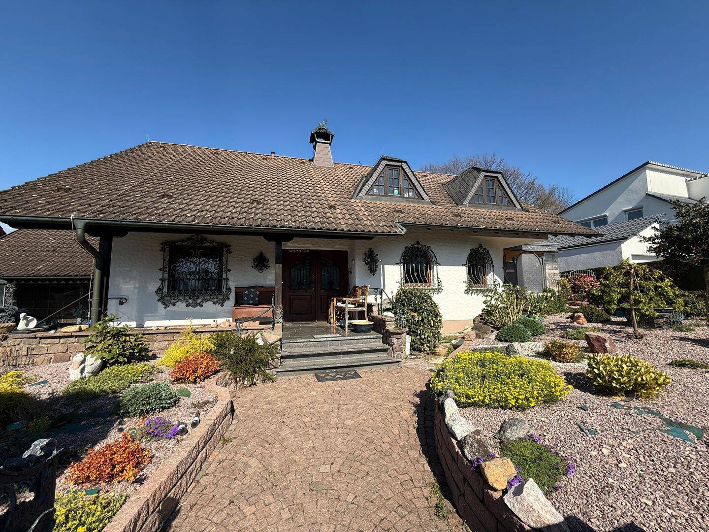 Einfamilienhaus zum Kauf - Widok 2