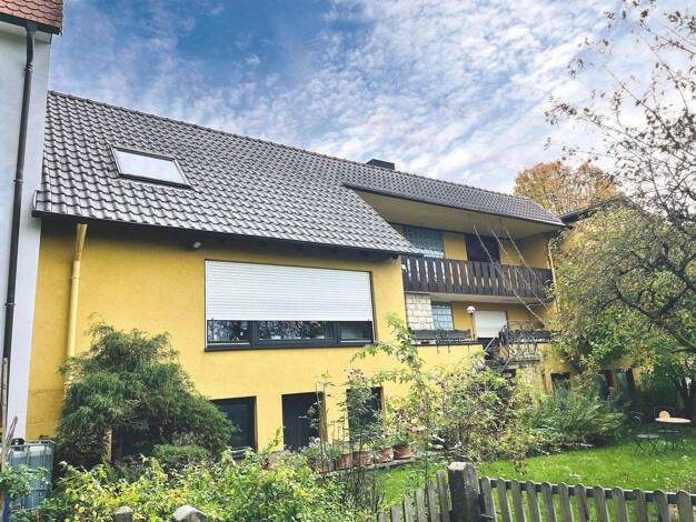 Einfamilienhaus zur Miete 1.500 € 7 Zimmer 270 m² 300 m² Grundstück frei ab sofort Hofheim 97461