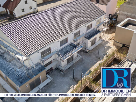 Reihenmittelhaus zur Miete - Erstbezug 1.750 € 4,5 Zimmer 129,5 m² 200 m² Grundstück frei ab 01.05.2026 Dürrenseestraße 12, 12a, 12b Gerolfing Ingolstadt / Gerolfing 85049