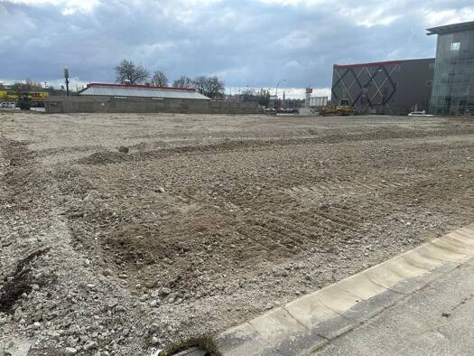 Grundstück zur Miete 5.833 € 4.200 m² Grundstück Baugenehmigung vorhanden frei ab 01.05.2026 Benzstraße 10 Industriegebiet Landshut 84030