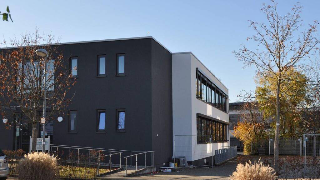 Bürofläche zur Miete 3.100 € 5 Zimmer 182 m² Bürofläche Kirchzarten 79199