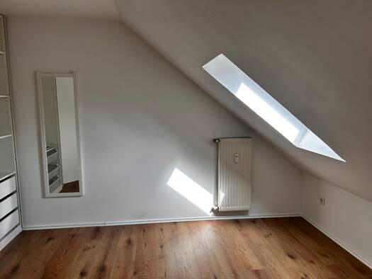 Wohnung zur Miete 630 € 2 Zimmer 45 m² Geschoss 2/3 frei ab sofort Breslauer Straße 56 Zirndorf 90513