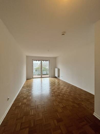 Wohnung zur Miete 1.429 € 3 Zimmer 77,8 m² 1. Geschoss frei ab sofort Casimirstraße 6 Bergen-Enkheim Frankfurt am Main 60388