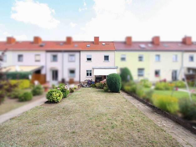 Reihenmittelhaus zum Kauf 245.000 € 5 Zimmer 85 m² 250 m² Grundstück Reform Magdeburg 39118