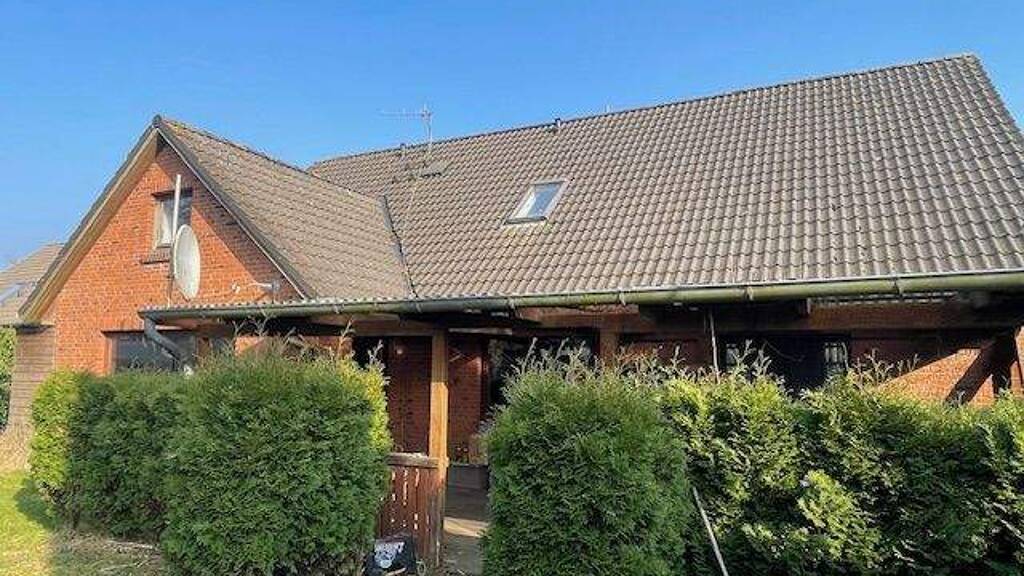 Einfamilienhaus zum Kauf 189.900 € 6 Zimmer 158 m² 1.051 m² Grundstück Linden 25791