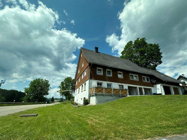 Wohnung zur Miete 1.500 € 4,5 Zimmer frei ab 01.04.2026 Jostalstraße Neustadt Titisee-Neustadt 79822