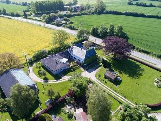 Villa zum Kauf provisionsfrei 1.300.000 € 600 m² 7.391 m² Grundstück Hauptstr. 24, 24a Rüde Mittelangeln 24986