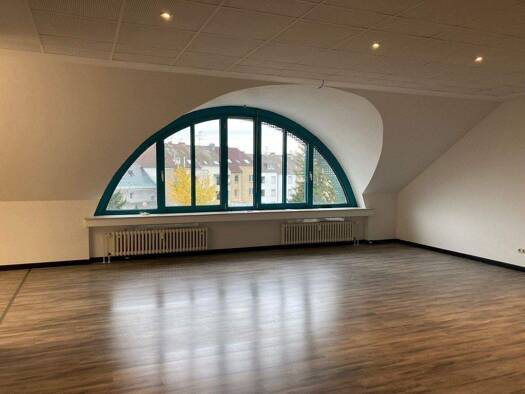 Wohnung zur Miete 745 € 2 Zimmer 102 m² 3. Geschoss frei ab sofort Alleestr. 66 Pesch Mönchengladbach 41065