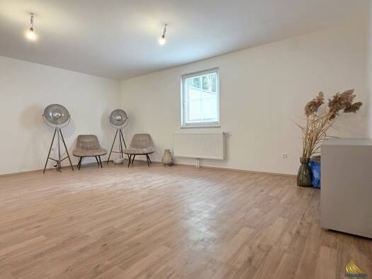 Büro zum Kauf 1.993 € 2 Zimmer 60,2 m² Bürofläche Ebreichsdorf 2483