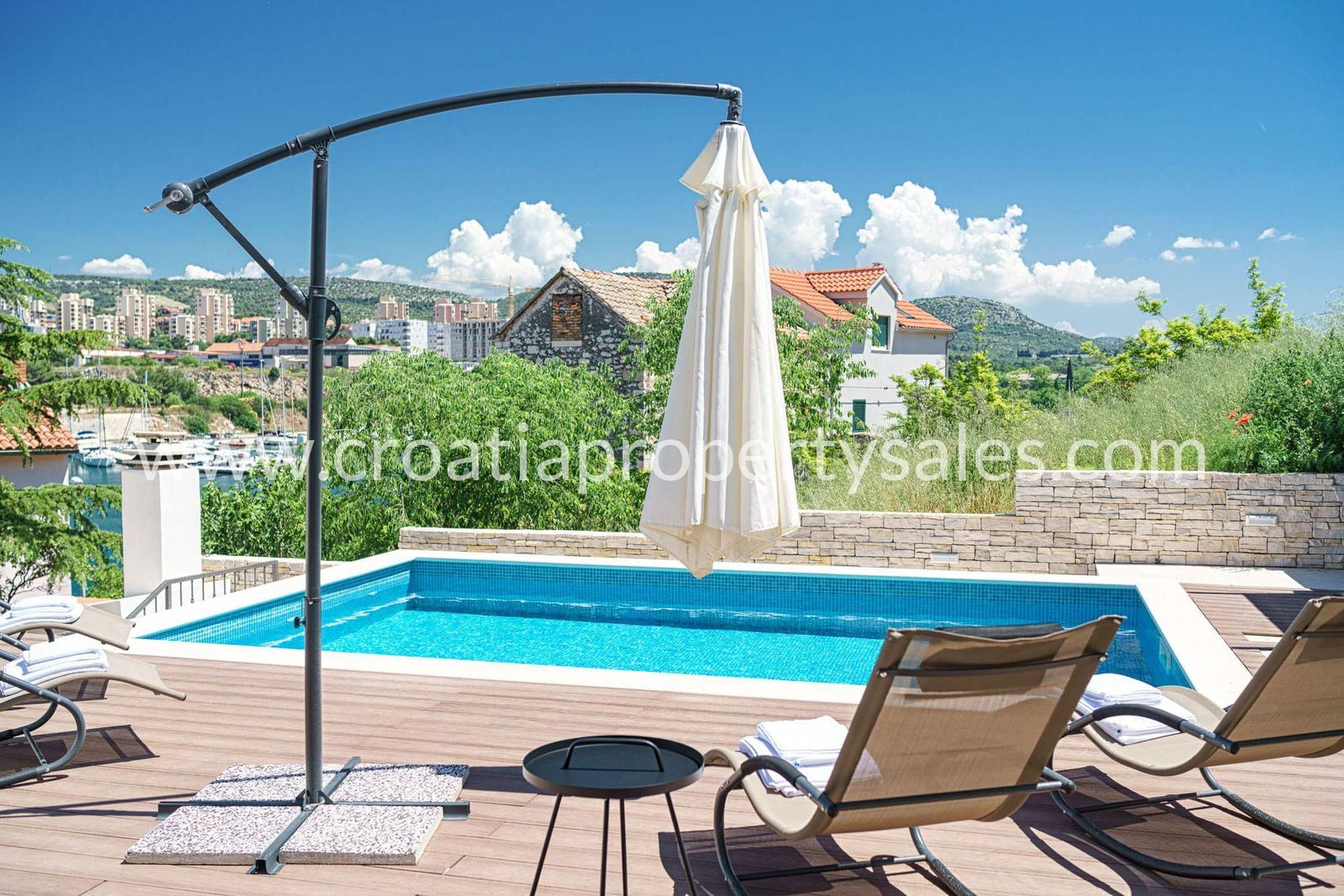 Haus zum Kauf 420.000 € 4 Zimmer 180 m²<br/>Wohnfläche Sibenik