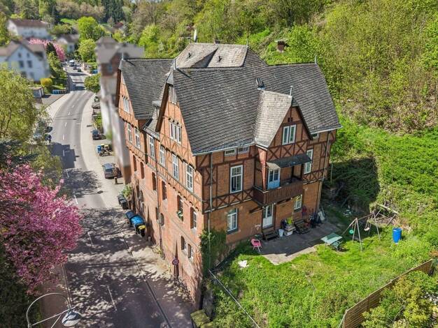 Mehrfamilienhaus zum Kauf als Kapitalanlage geeignet 1.200.000 € 27 Zimmer 550 m² 1.632 m² Grundstück Marburg Marburg 35037