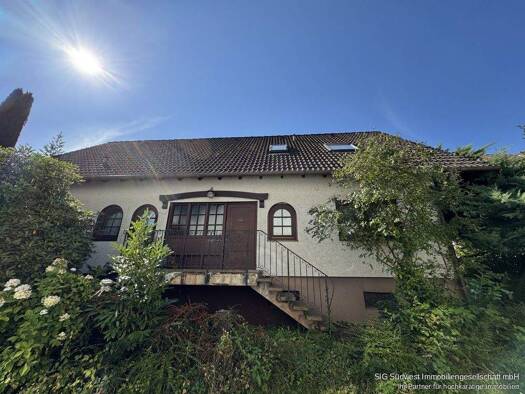 Einfamilienhaus zum Kauf 595.000 € 6,5 Zimmer 243 m² 762 m² Grundstück Bad Herrenalb 76332