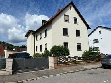 Mehrfamilienhaus zum Kauf 385.000 € 9 Zimmer 198 m² 616 m² Grundstück Kernstadt Schwandorf Schwandorf 92421
