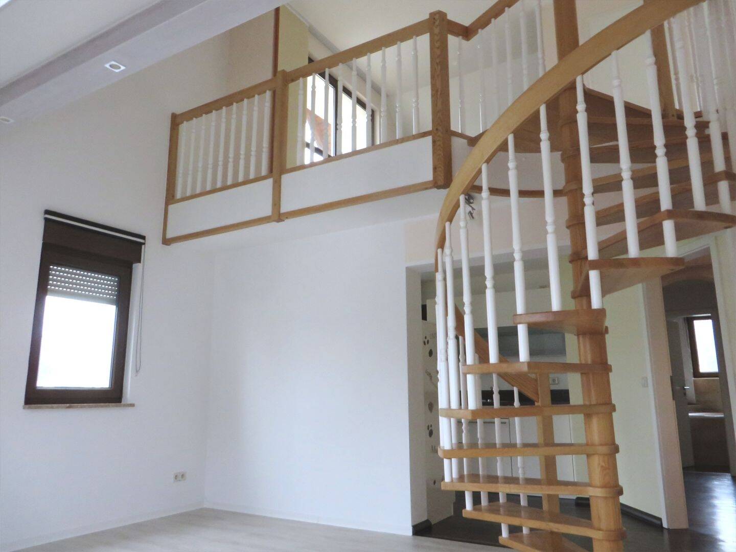 Immobilie in Neukirchen/Erzgebirge - Hier will man wohnen – Maisonette für Eigennutzer mit spektakulärem Fernblick und Wohlfühlgarantie - Bild 3