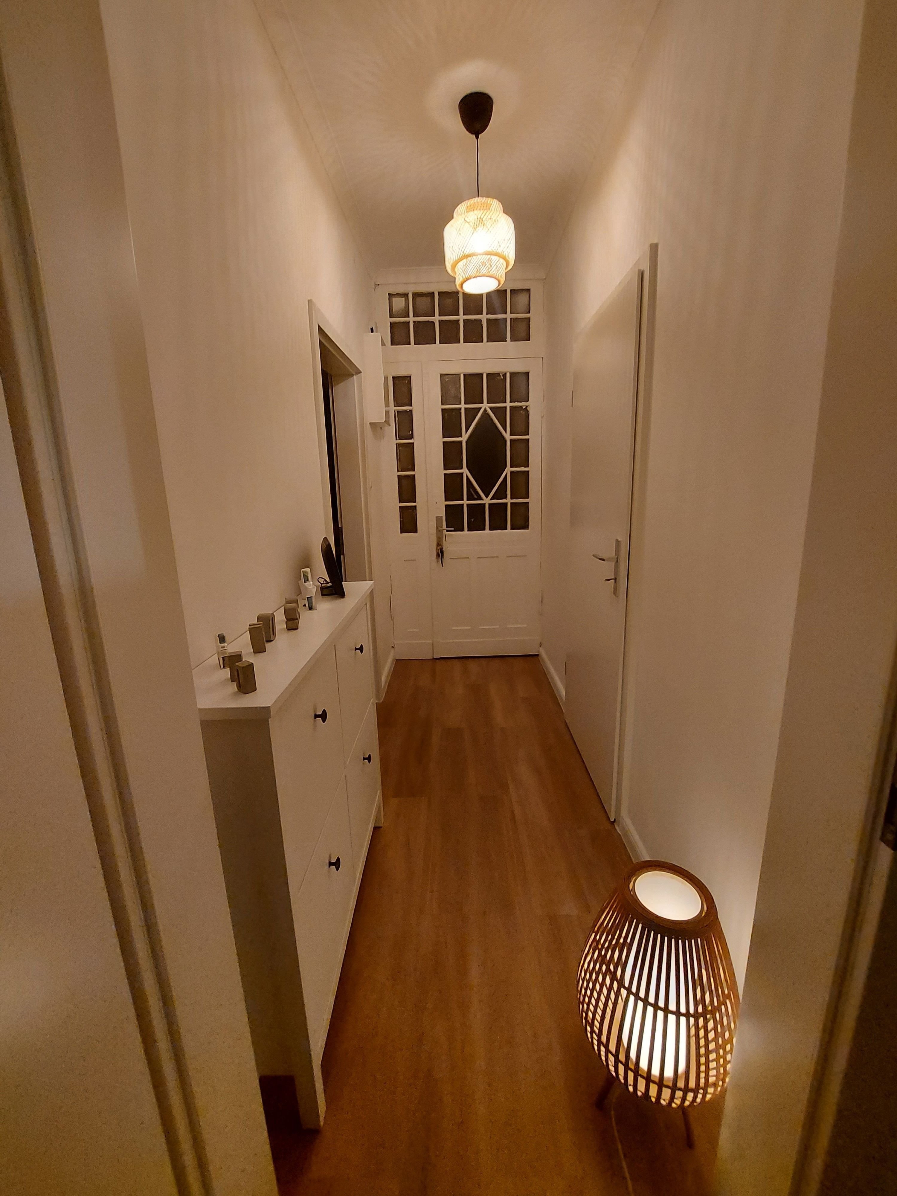 Apartment zur Miete 900 € 2 Zimmer 45 m²<br/>Wohnfläche 3.<br/>Geschoss 01.11.2024<br/>Verfügbarkeit Krähenstraße Innenstadt Lübeck 23552