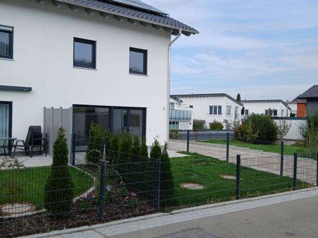 Doppelhaushälfte zur Miete 2.200 € 5 Zimmer 162 m² 291 m² Grundstück frei ab 01.11.2026 Füssen Füssen 87629