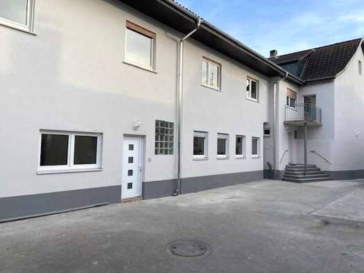 Wohnung zur Miete 800 € 6 Zimmer 156 m² frei ab sofort Gernsheimer Straße 45 Hähnlein Alsbach-Hähnlein 64665