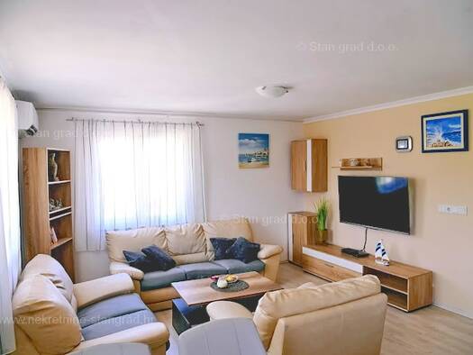 Einfamilienhaus zum Kauf 450.000 € 6 Zimmer 160 m² 300 m² Grundstück Dobrinj 51514