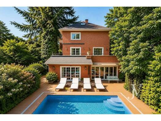 Chalet zum Kauf 5.300.000 € 6 Zimmer 790 m² 552 m² Grundstück Madrid 28016