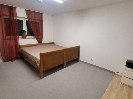 Wohnung zur Miete 400 € 3 Zimmer 63 m² 1. Geschoss frei ab 01.10.2026 Innenstadt Hof 95030
