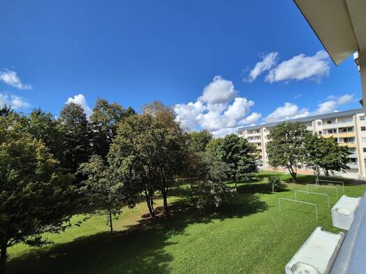 Wohnung zur Miete 331 € 3 Zimmer 56,3 m² 3. Geschoss frei ab sofort Südstraße 28 Hohenstein-Ernstthal 09337