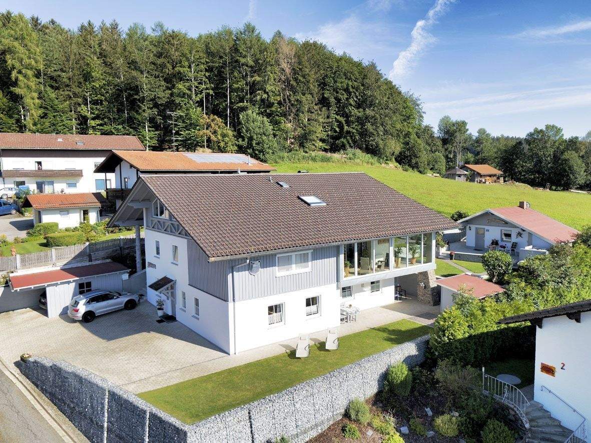 Immobilie in Bodenmais - Top gepflegtes Wohnhaus mit Ferienwohnungen in Aussichtslage in Bodenmais - Bild 4