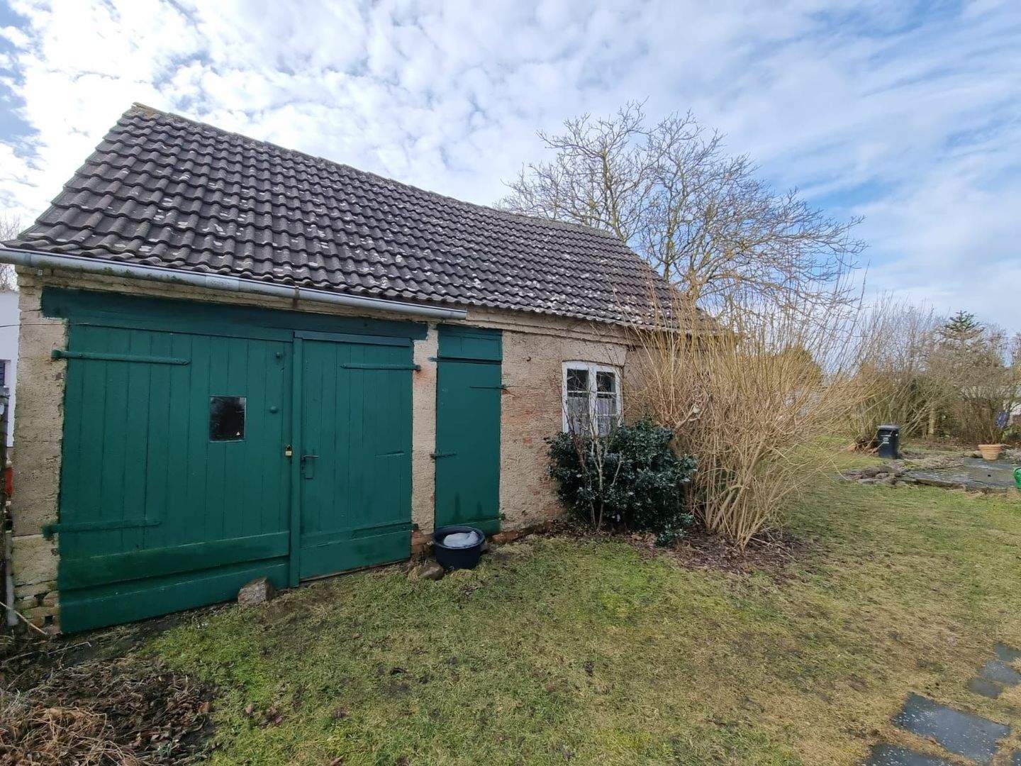 Immobilie in Altenkirchen - Charmantes Einfamilienhaus mit Nebengebäude in ruhiger Lage von Altenkirchen - Bild 3