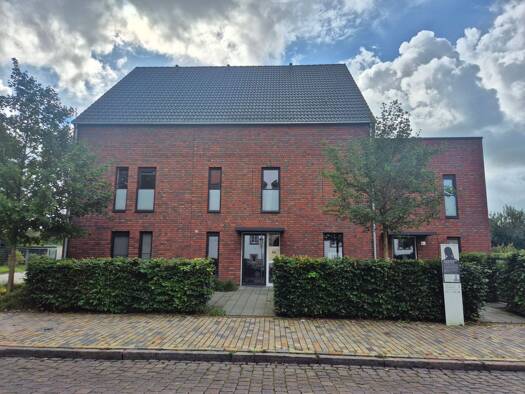 Wohnung zur Miete 711 € 2 Zimmer 57,5 m² EG frei ab 01.12.2026 Theodor-Storm-Straße 4 a Husum Husum 25813