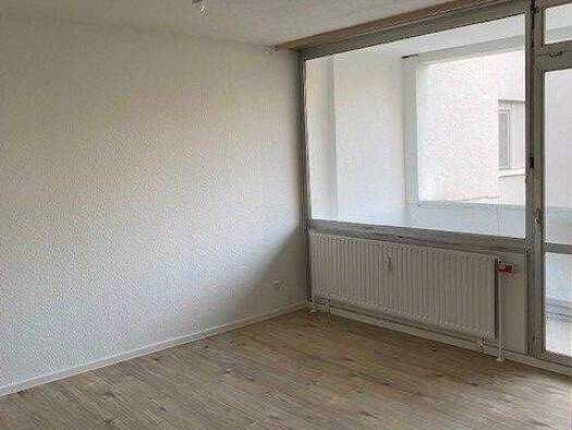 Wohnung zur Miete 249 € 2 Zimmer 63 m² EG frei ab 04.05.2026 Kattowitzer Straße 10 Kreuztal 57223