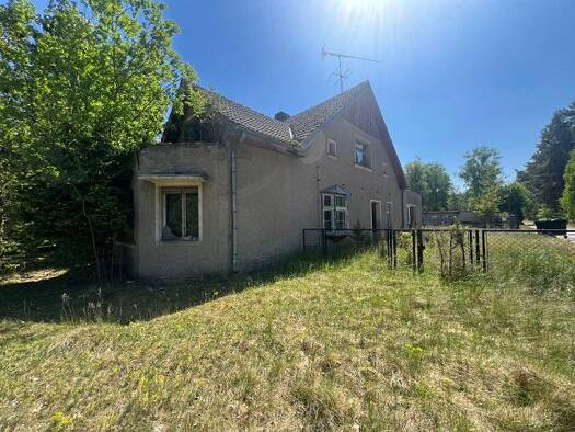 Haus zum Kauf 300.000 € 25 Zimmer 300 m² 23.824 m² Grundstück Groß Dölln Templin 17268