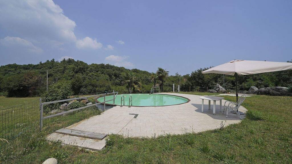 Haus zum Kauf 330.000 € 3 Zimmer 120 m² 8.500 m² Grundstück frei ab sofort Via Trieste Calvagese della Riviera