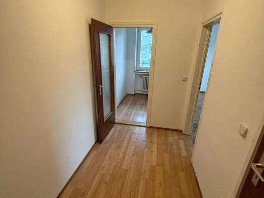 Studio zur Miete 340 € 1 Zimmer 33,5 m² 1. Geschoss frei ab 01.04.2026 Eisenacher Straße 3 Coburg 96450