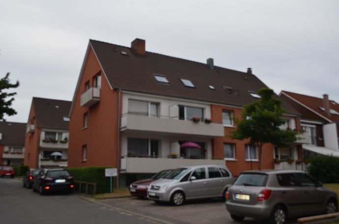 Wohnung zur Miete 740 € 3 Zimmer 59,1 m²<br/>Wohnfläche 1.<br/>Geschoss 01.02.2025<br/>Verfügbarkeit Roggenort 4 Schlutup Lübeck 23568