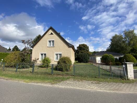 Einfamilienhaus zum Kauf 250.000 € 4 Zimmer 100 m² 762 m² Grundstück frei ab sofort Hangelsberg Grünheide (Mark) 15537