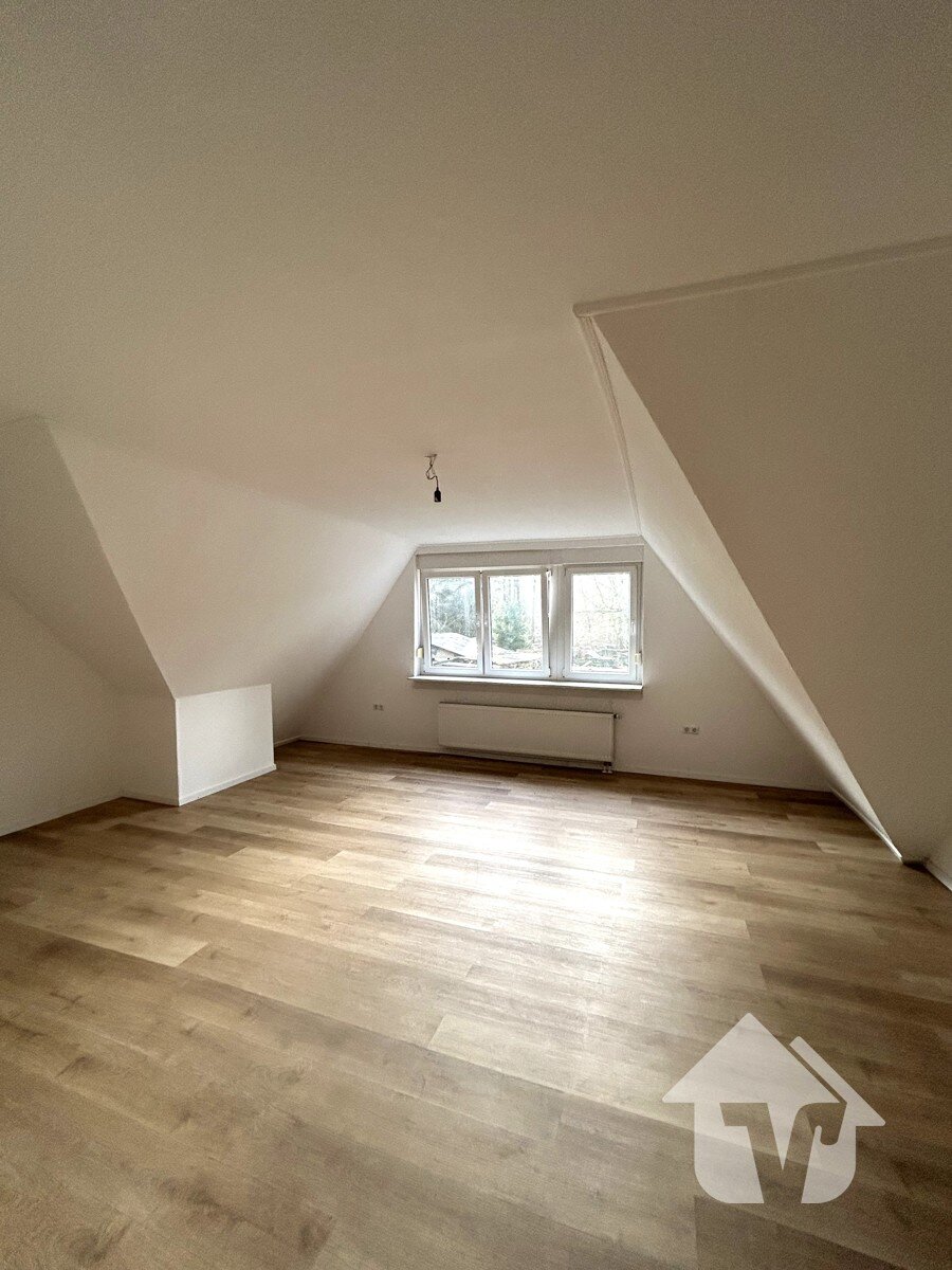 Wohnung zur Miete 565 € 3 Zimmer 90 m²<br/>Wohnfläche ab sofort<br/>Verfügbarkeit Lähden Lähden 49774