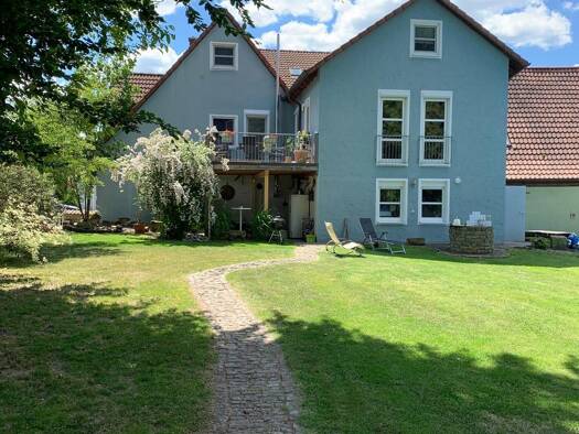 Doppelhaushälfte zum Kauf 449.000 € 6 Zimmer 190 m² 1.006 m² Grundstück frei ab sofort Geesdorf Wiesentheid 97353