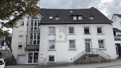 Wohn- und Geschäftshaus zum Kauf als Kapitalanlage geeignet 670.000 € 12 Zimmer 466 m² 698 m² Grundstück Neuenrade Neuenrade 58809