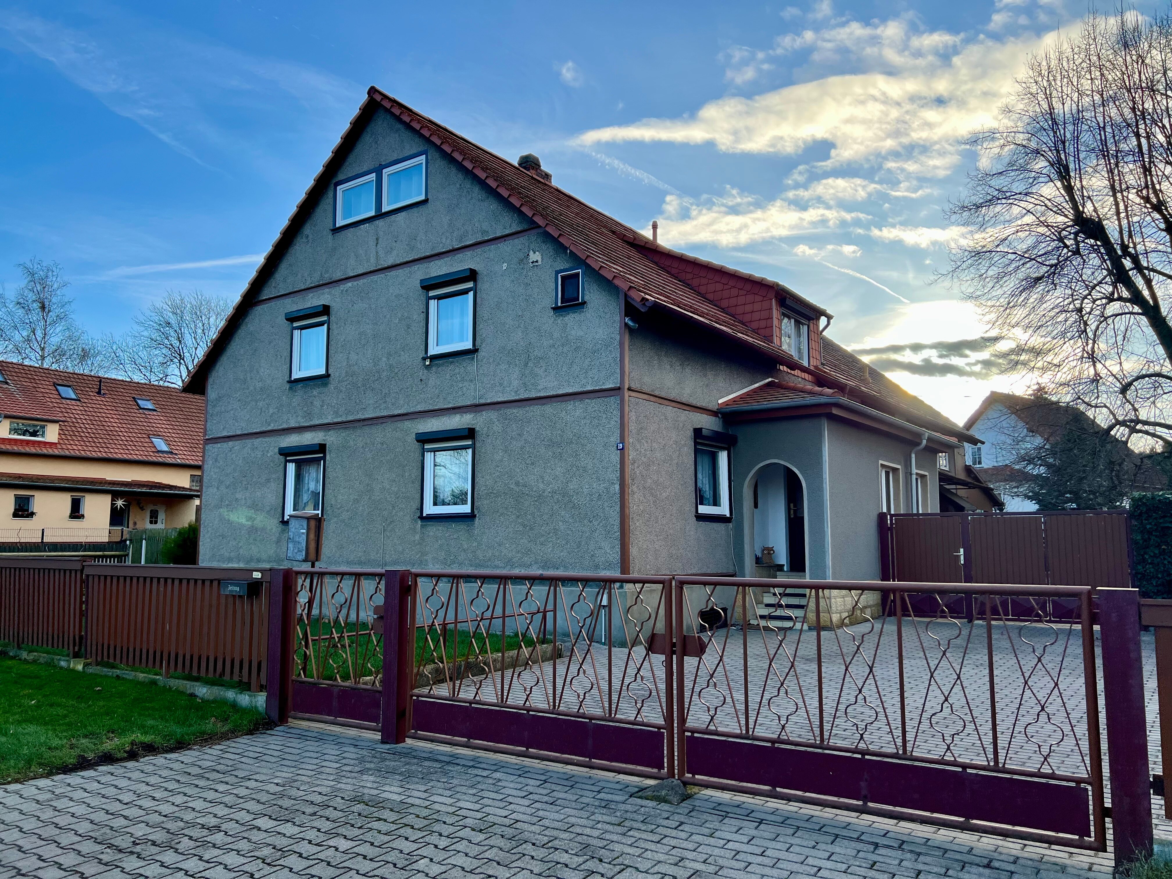 Haus zum Kauf 195.000 € 8 Zimmer 201 m²<br/>Wohnfläche 1.251 m²<br/>Grundstück Sonneborner Straße 19 Goldbach 99869