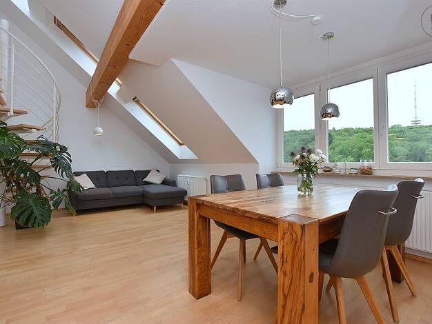 Wohnung zur Miete auf Zeit 1.980 € 2,5 Zimmer 74 m² frei ab sofort Ost Stuttgart 70186